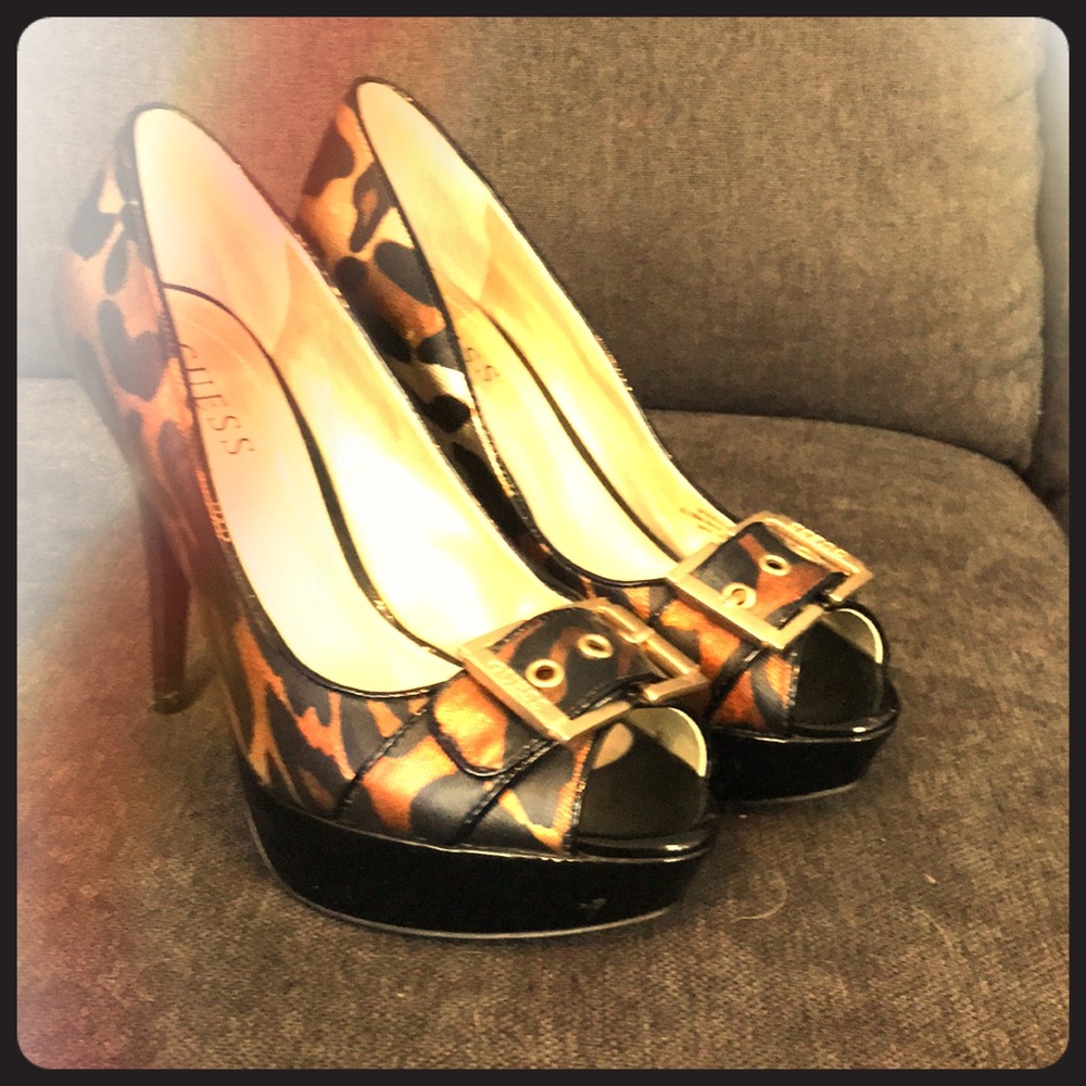 Guess Goverton metallic leopard high heels